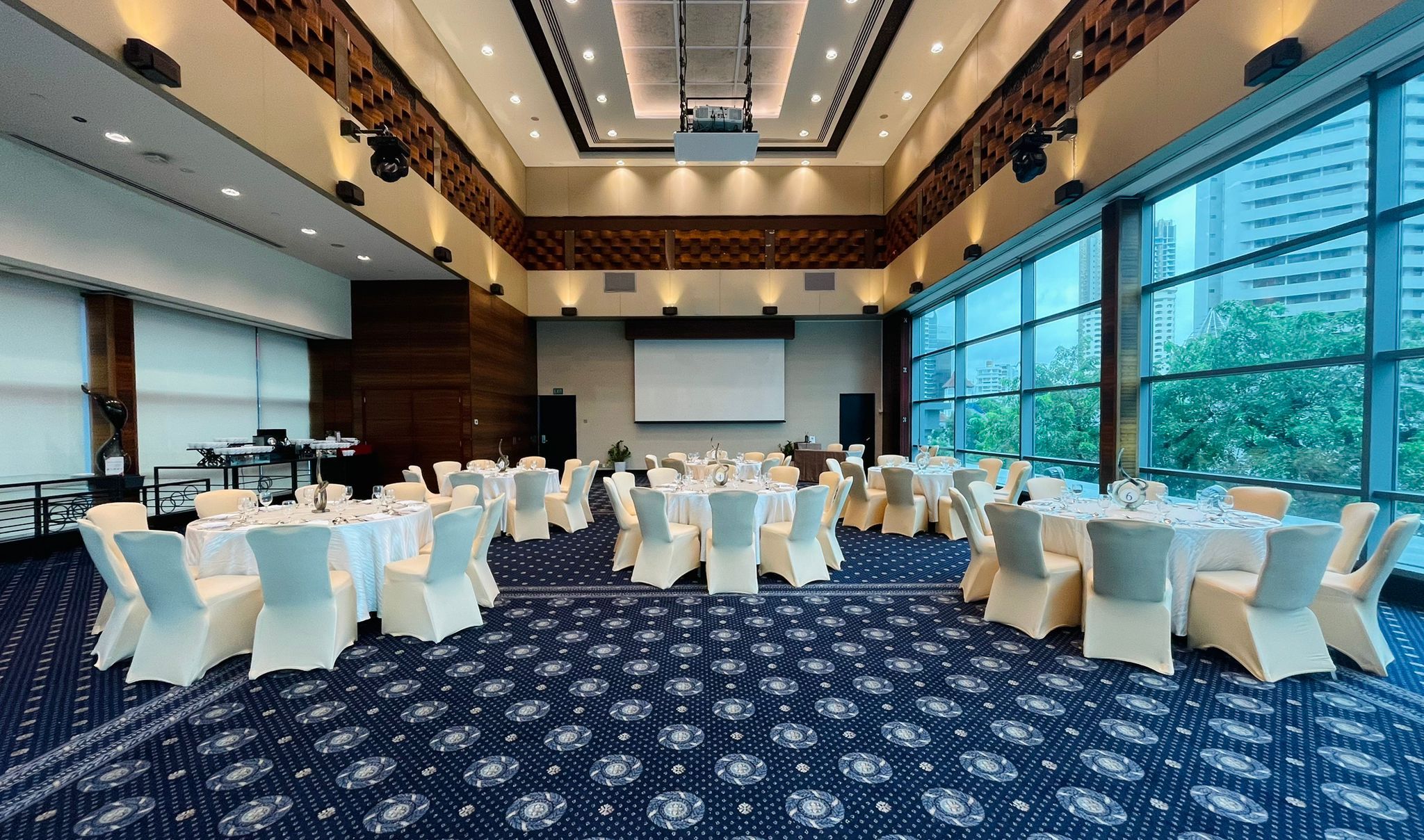 Balmoral Hall (6 tables) 1.jpeg